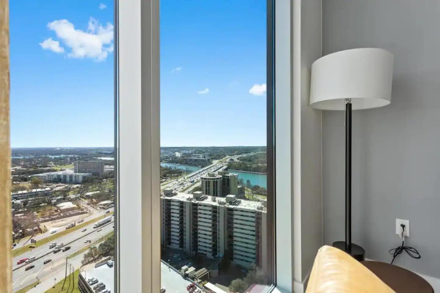 Modern 1Br Condo On Rainey St With Pool And Views Austin Luaran gambar