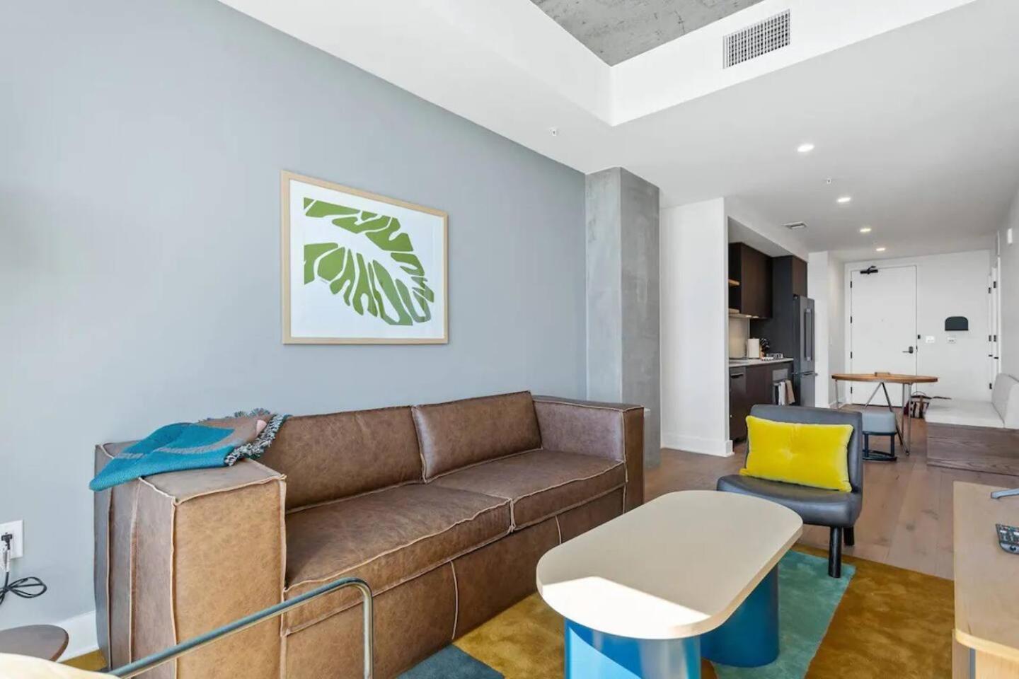 Modern 1Br Condo On Rainey St With Pool And Views Austin Luaran gambar