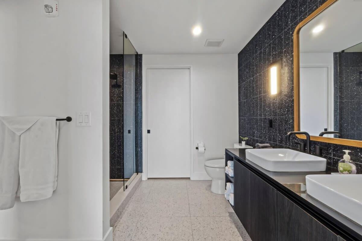 Modern 1Br Condo On Rainey St With Pool And Views Austin Luaran gambar